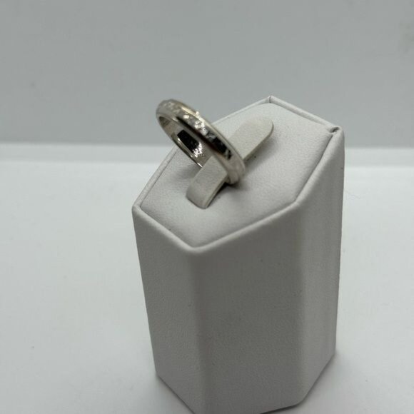 14K White Gold sz9 Faceted *reduced as the underside is dented, see last photo. - Picture 9 of 11